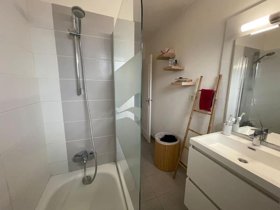 Le Patio - Parking Gratuit Apartment Valence  Exterior photo