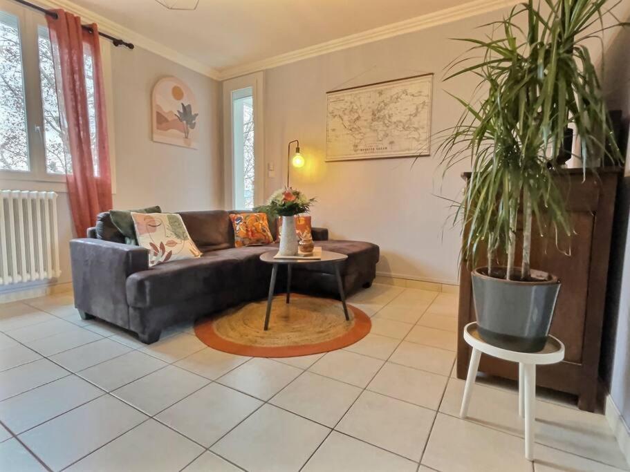 Le Patio - Parking Gratuit Apartment Valence  Exterior photo
